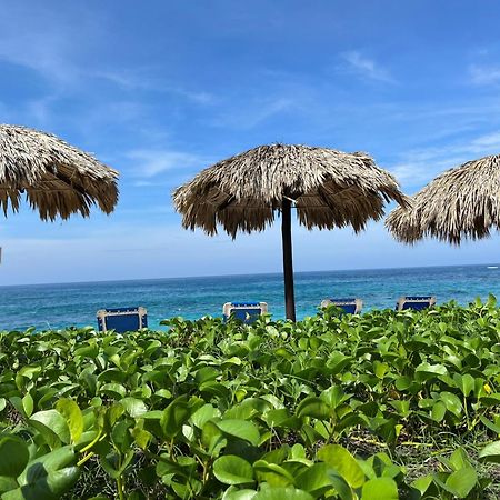Manta Raya Hotel - Right On The Beach Cuatunalco Extérieur photo